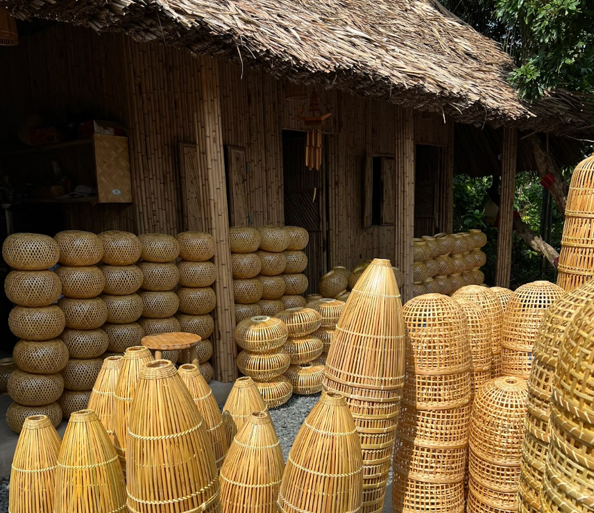 CÁC LOẠI ĐÈN TRE TRANG TRÍ ĐẸP